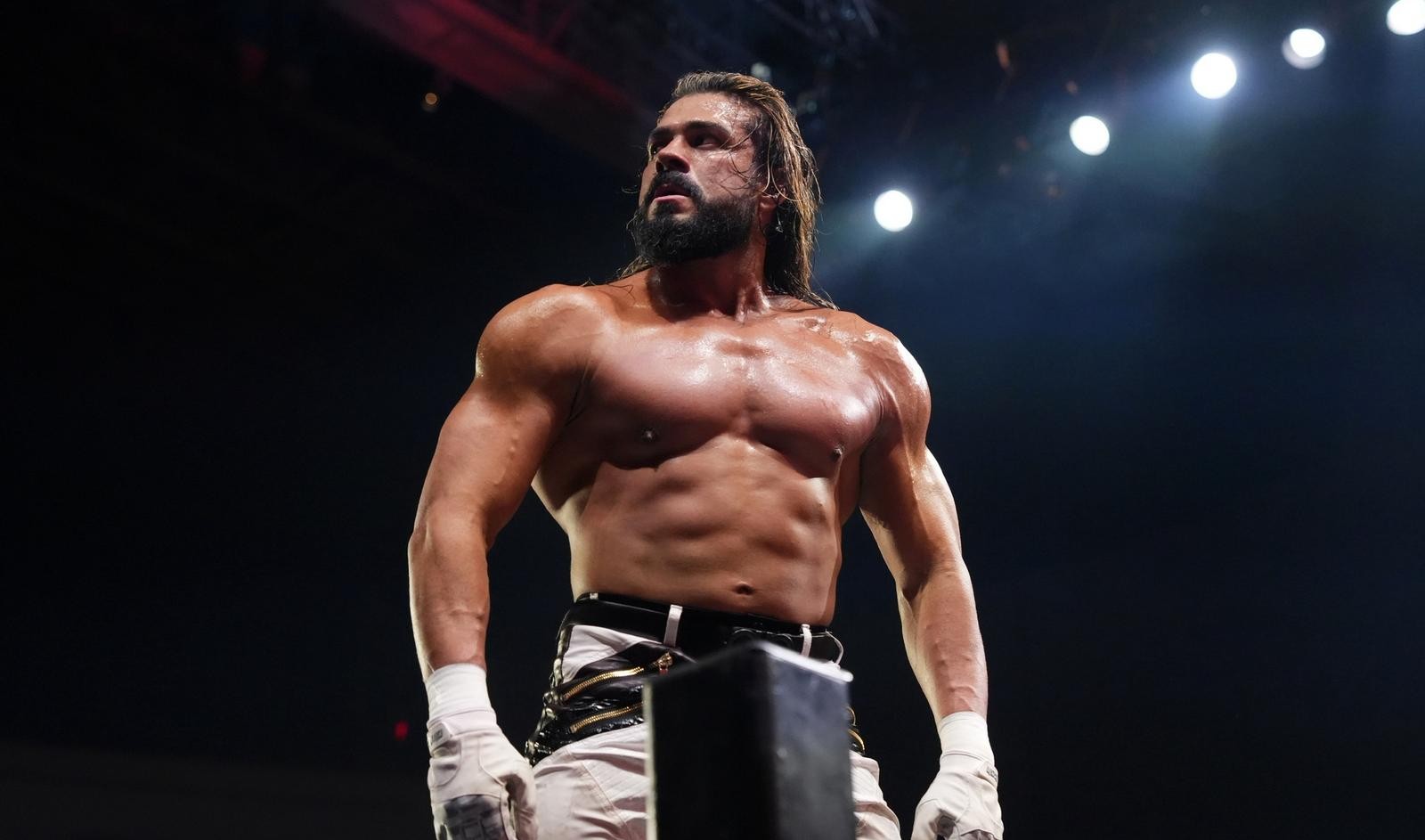 Andrade El Idolo es el nuevo fichaje de WKC